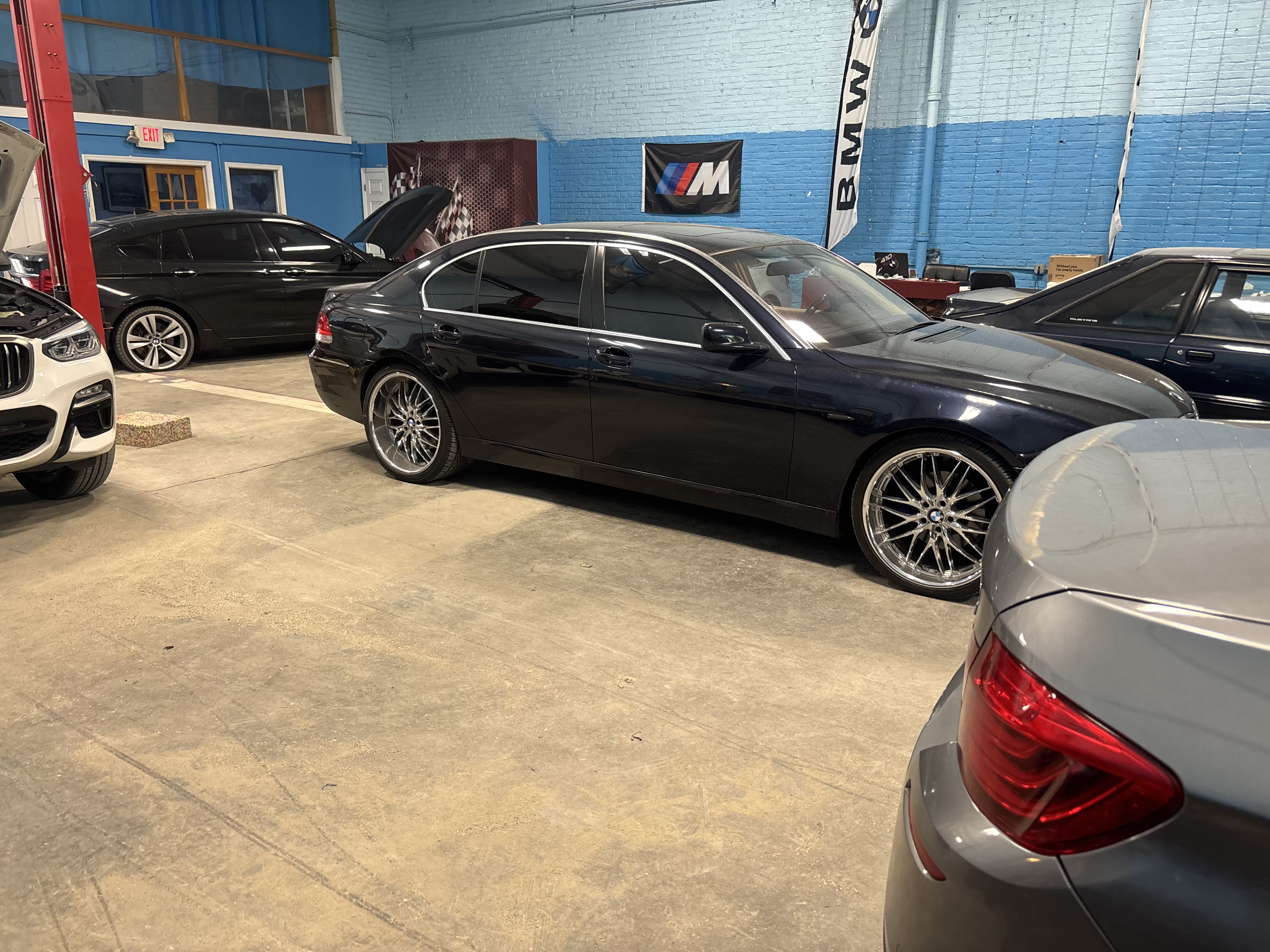 410 specialties show room floor